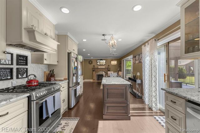 34181 Navin Avenue, Livonia, MI 48152
