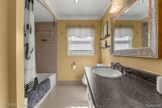34181 Navin Avenue, Livonia, MI 48152