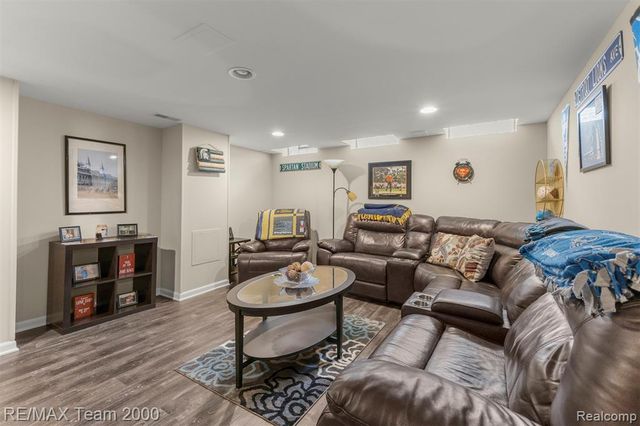 34181 Navin Avenue, Livonia, MI 48152