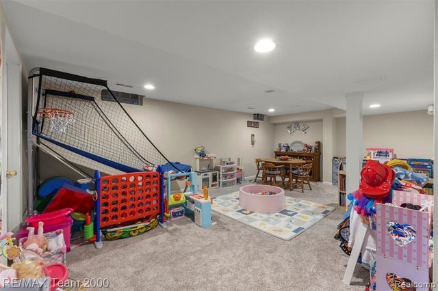 34181 Navin Avenue, Livonia, MI 48152