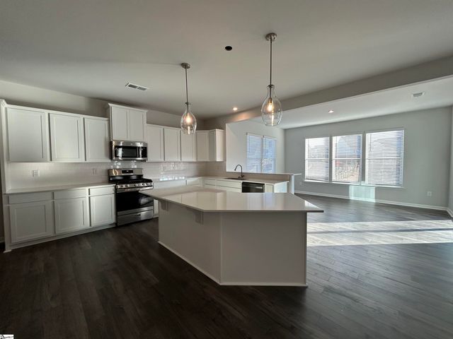 18 Stumphouse Street, Greenville, SC 29607