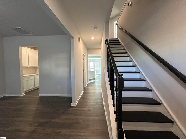 18 Stumphouse Street, Greenville, SC 29607