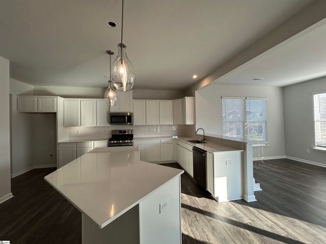 18 Stumphouse Street, Greenville, SC 29607