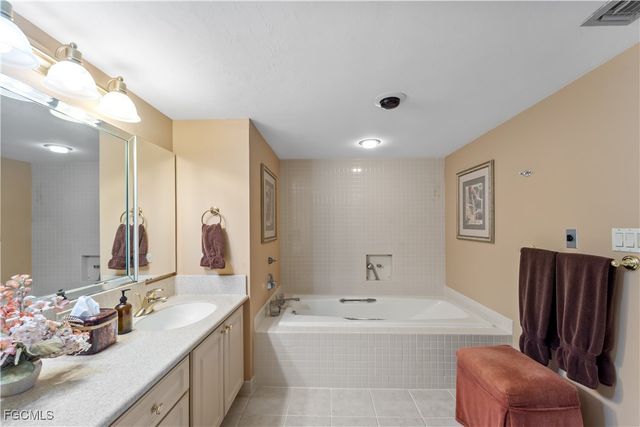 5260 S Landings DR 1003, Fort Myers, FL 33919