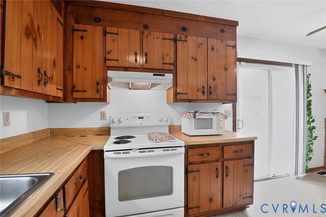 5105 Yellowstone Dr, Dinwiddie, VA 23803