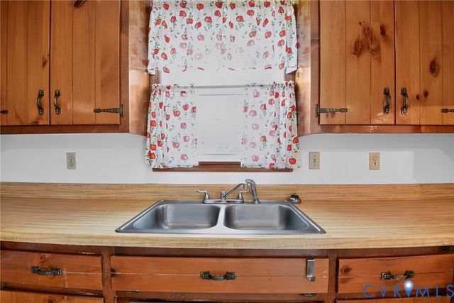 5105 Yellowstone Dr, Dinwiddie, VA 23803