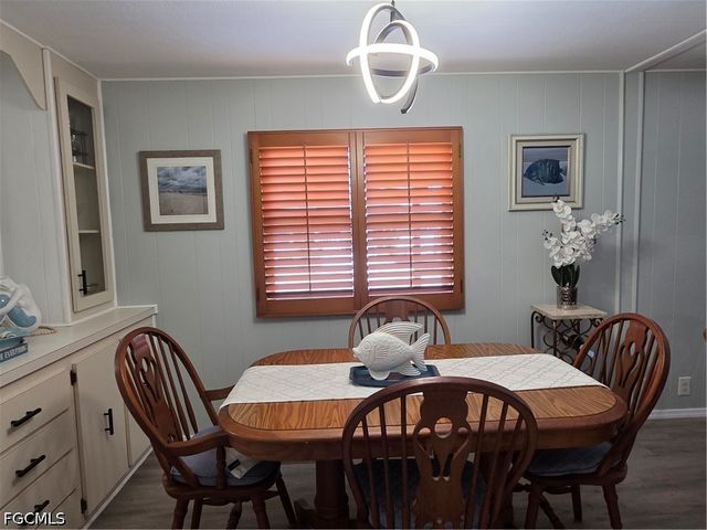 575 Winning WAY, North Fort Myers, FL 33917