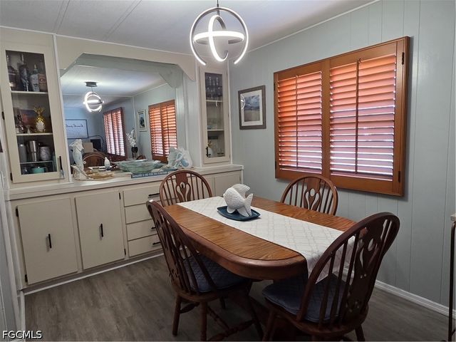 575 Winning WAY, North Fort Myers, FL 33917