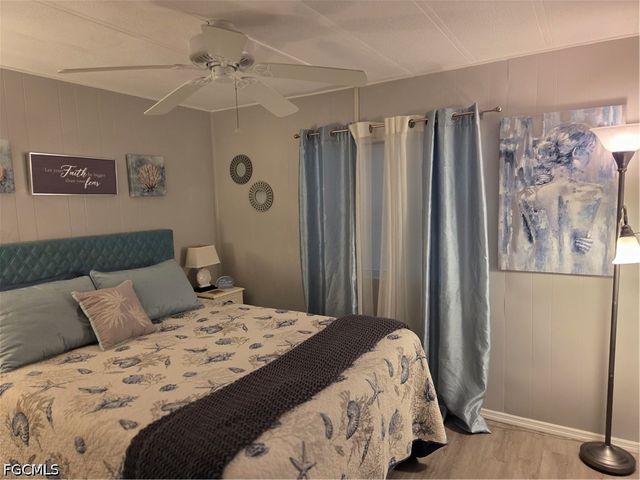 575 Winning WAY, North Fort Myers, FL 33917