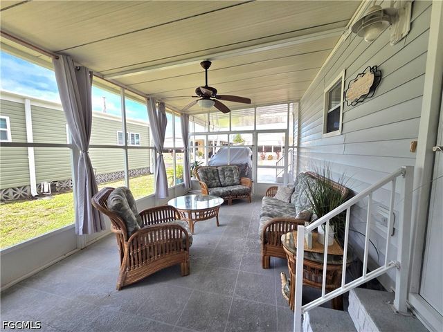 575 Winning WAY, North Fort Myers, FL 33917