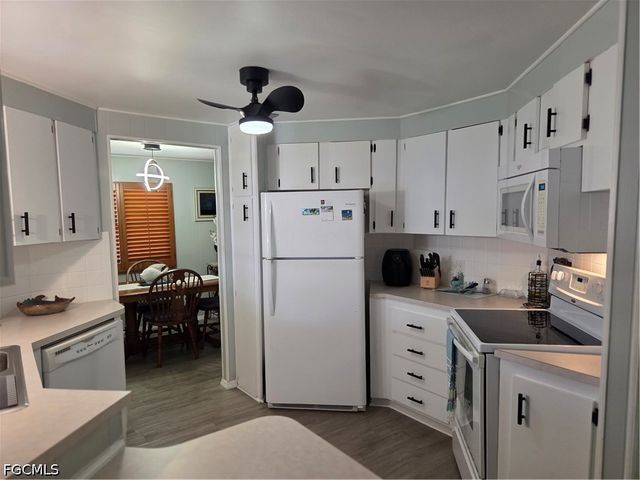 575 Winning WAY, North Fort Myers, FL 33917