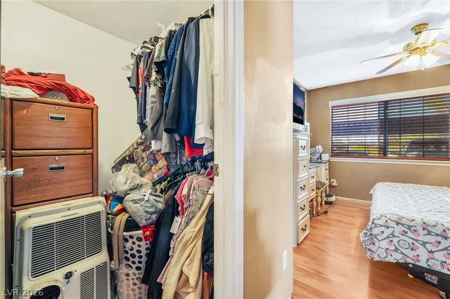 5821 Medallion Drive 102, Las Vegas, NV 89122