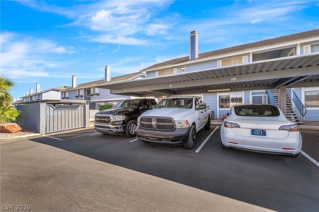 5821 Medallion Drive 102, Las Vegas, NV 89122