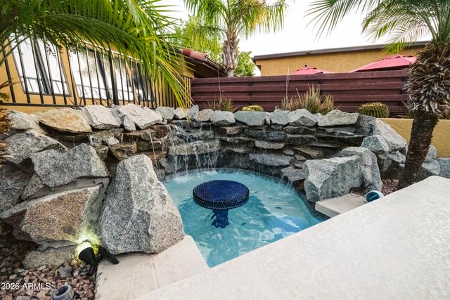 1745 E FRIESS Drive, Phoenix, AZ 85022