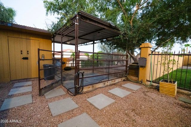 1745 E FRIESS Drive, Phoenix, AZ 85022