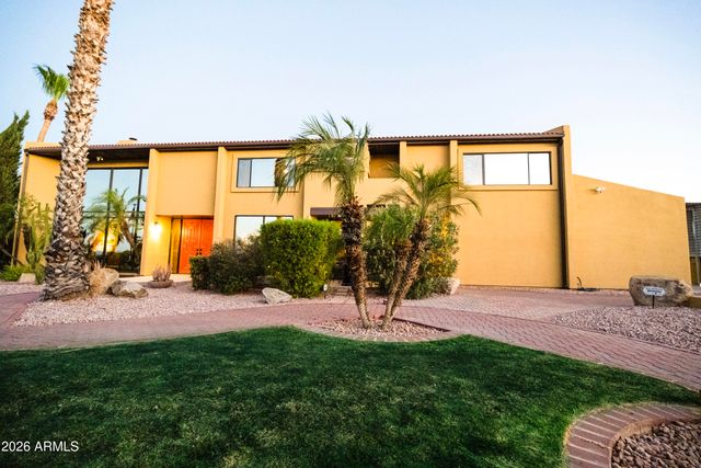 1745 E FRIESS Drive, Phoenix, AZ 85022