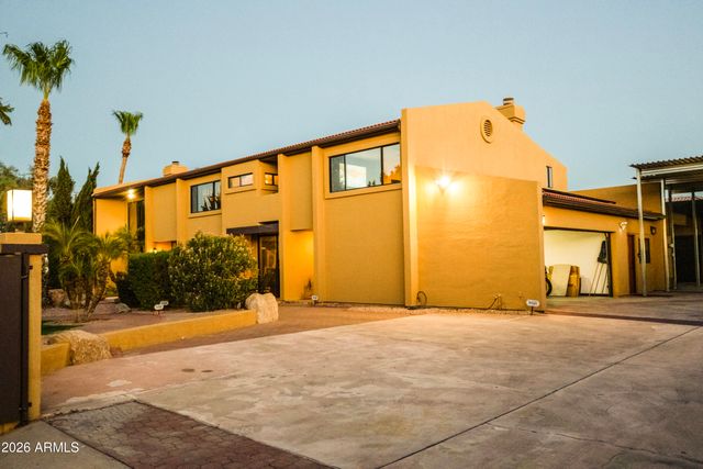 1745 E FRIESS Drive, Phoenix, AZ 85022