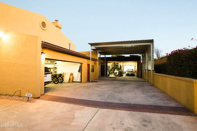 1745 E FRIESS Drive, Phoenix, AZ 85022
