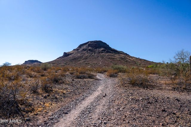 1745 E FRIESS Drive, Phoenix, AZ 85022