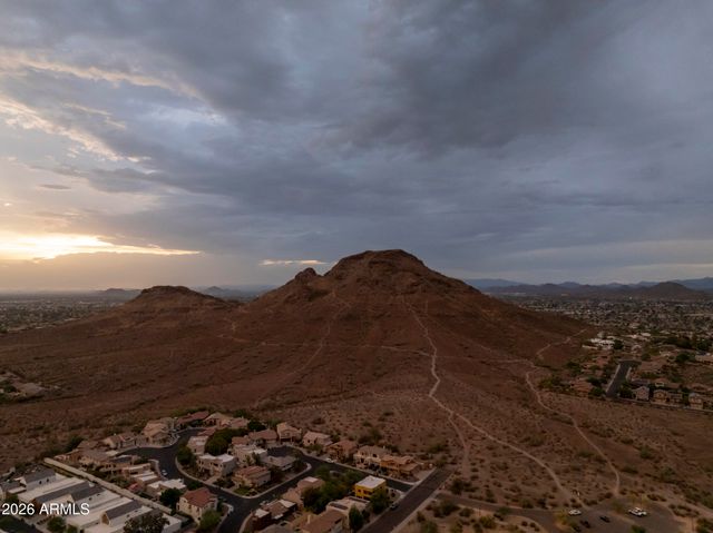 1745 E FRIESS Drive, Phoenix, AZ 85022
