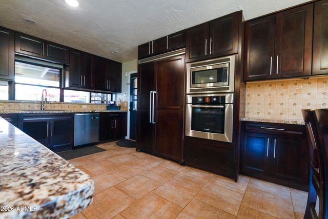 1745 E FRIESS Drive, Phoenix, AZ 85022