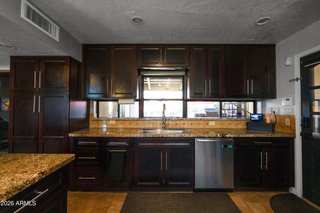 1745 E FRIESS Drive, Phoenix, AZ 85022