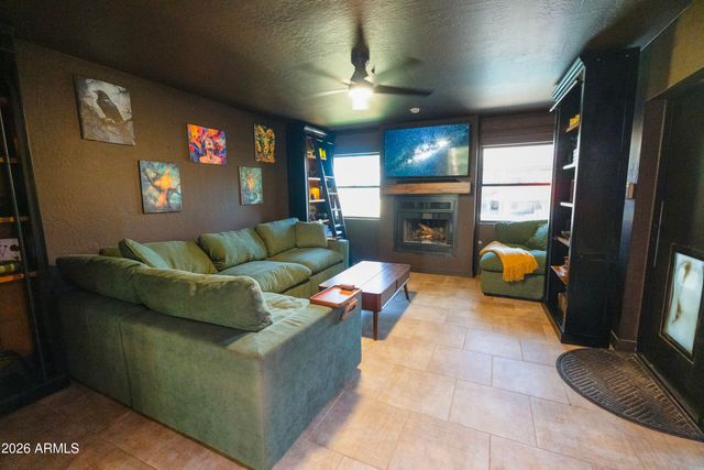 1745 E FRIESS Drive, Phoenix, AZ 85022