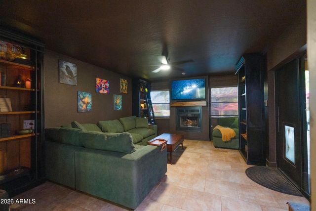 1745 E FRIESS Drive, Phoenix, AZ 85022