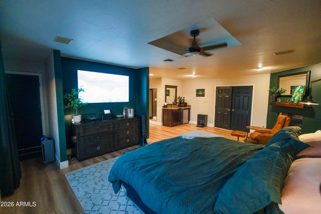 1745 E FRIESS Drive, Phoenix, AZ 85022