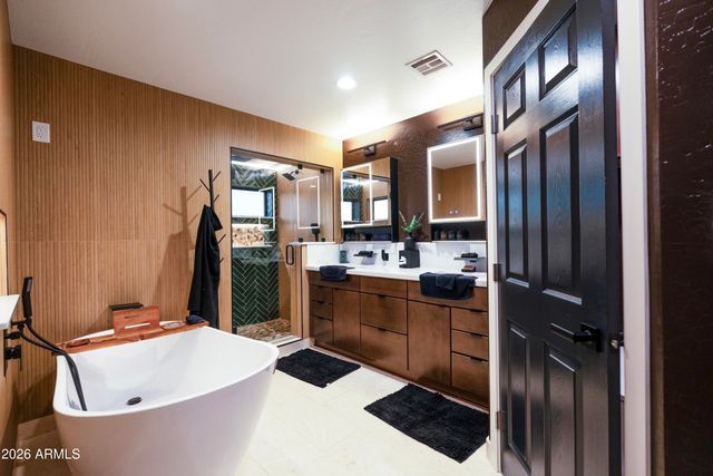 1745 E FRIESS Drive, Phoenix, AZ 85022