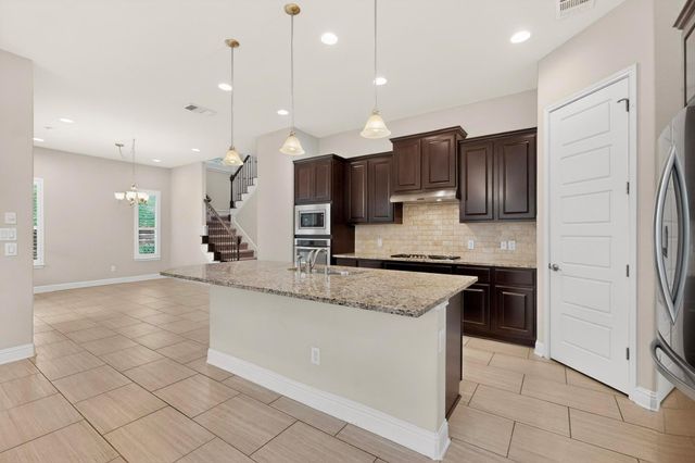 10917 Hidden Caves 31, Austin, TX 78726