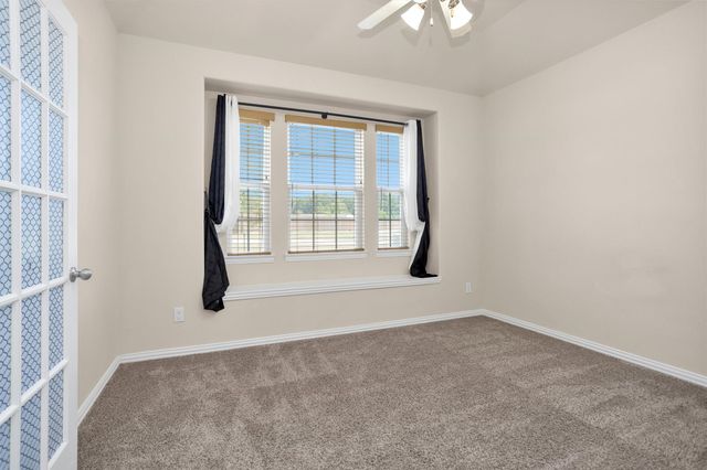 223 Shoreview Drive, Conroe, TX 77303