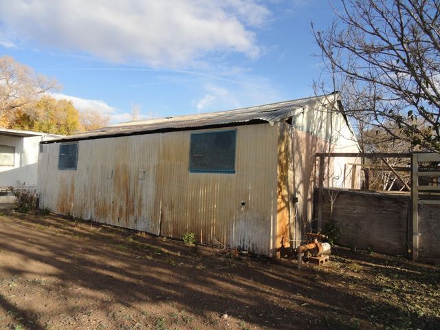 8 Avenida Valencia Court, Los Lunas, NM 87031