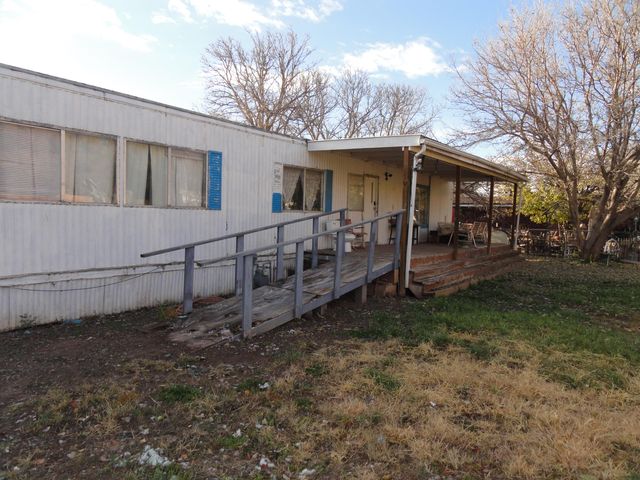 8 Avenida Valencia Court, Los Lunas, NM 87031