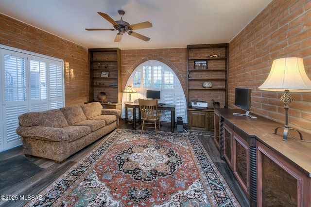 2611 E Avenida De Maria, Tucson, AZ 85718