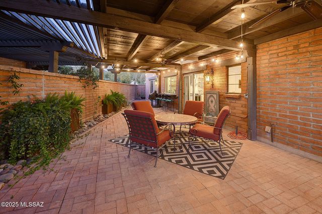 2611 E Avenida De Maria, Tucson, AZ 85718