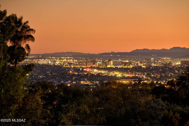 2611 E Avenida De Maria, Tucson, AZ 85718