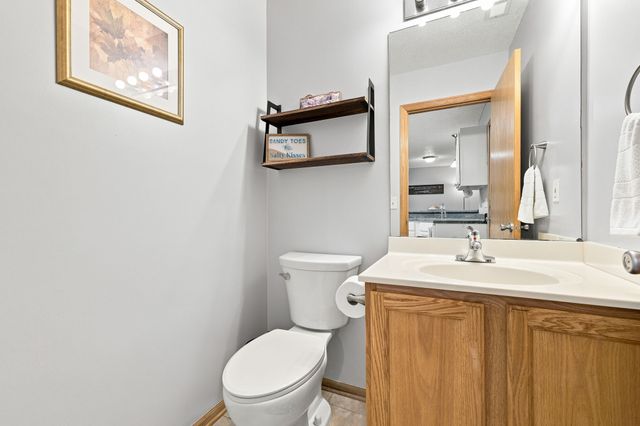 2223 Grand Avenue 7, West Des Moines, IA 50265