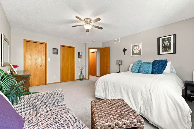 2223 Grand Avenue 7, West Des Moines, IA 50265