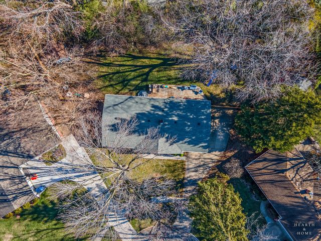 125 Weymouth Court, Schaumburg, IL 60193