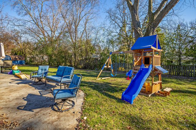 125 Weymouth Court, Schaumburg, IL 60193