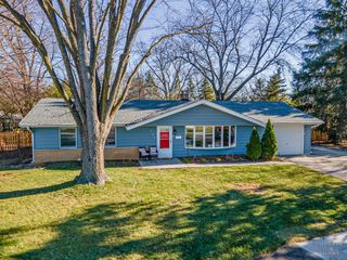 125 Weymouth Court, Schaumburg, IL 60193