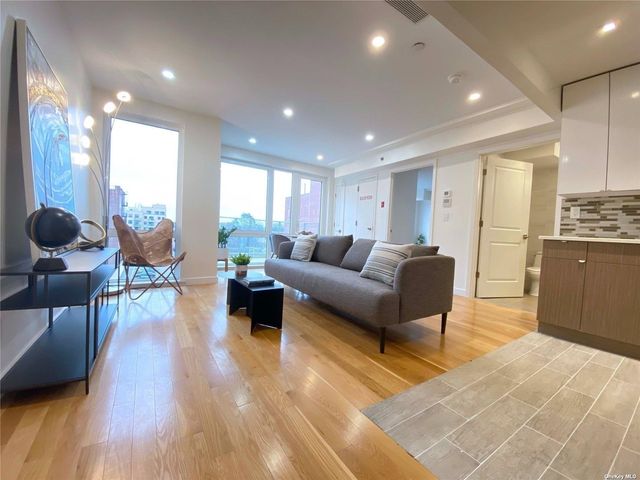 42-23 Parsons Boulevard 3B, Flushing, NY 11355