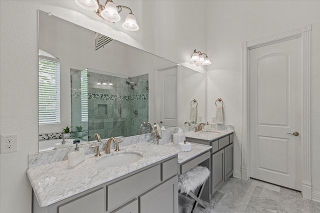 10933 Smoky Oak Trail, Flower Mound, TX 76226