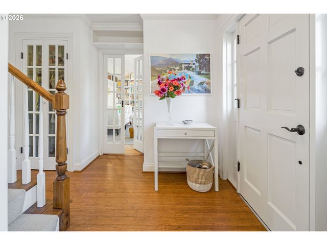 1606 S CAREY Ln, Portland, OR 97219