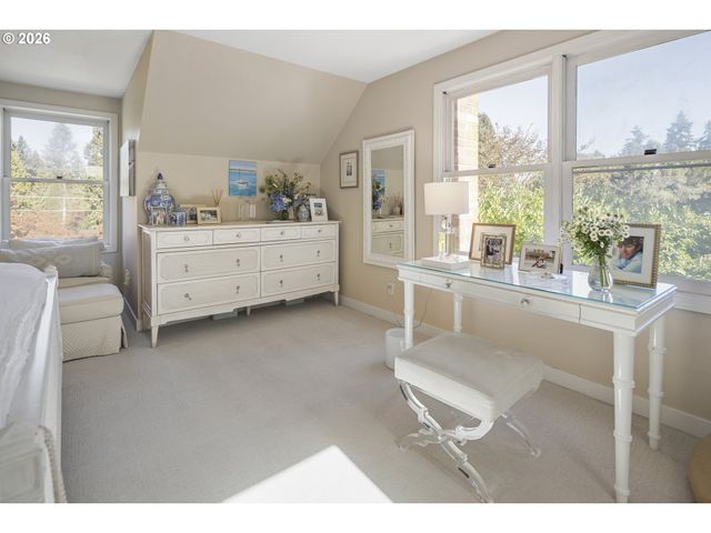 1606 S CAREY Ln, Portland, OR 97219