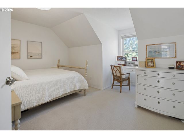 1606 S CAREY Ln, Portland, OR 97219