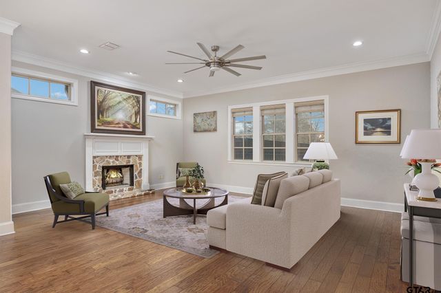 104 Elm Tree Cir, Bullard, TX 75757