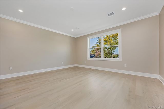 224 Oconnell Street, Massapequa Park, NY 11762
