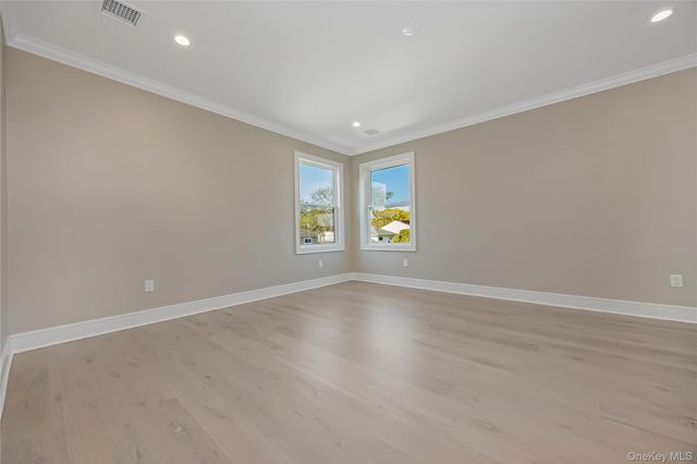224 Oconnell Street, Massapequa Park, NY 11762